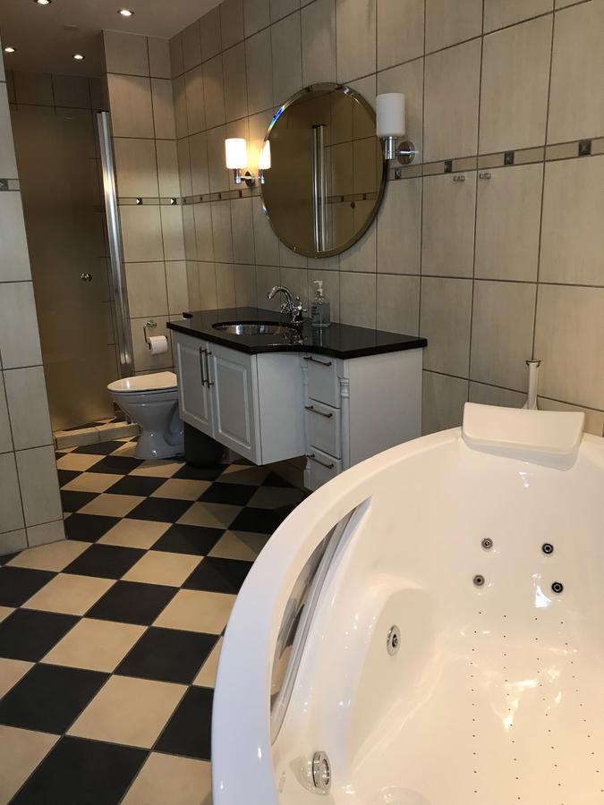 Hotel Nuuk - Apartment Nanoq Luaran gambar
