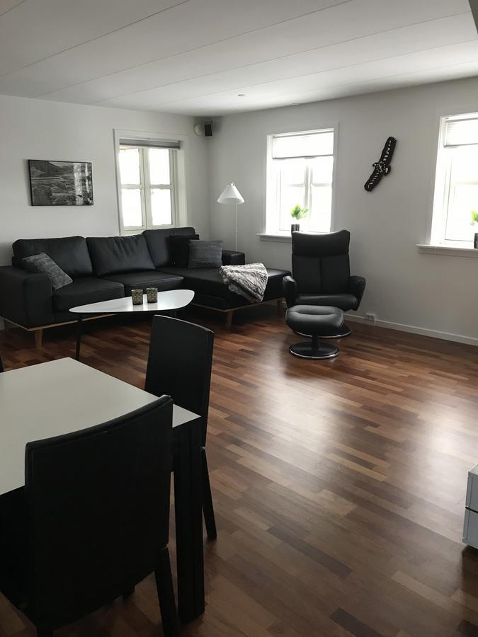Hotel Nuuk - Apartment Nanoq Luaran gambar